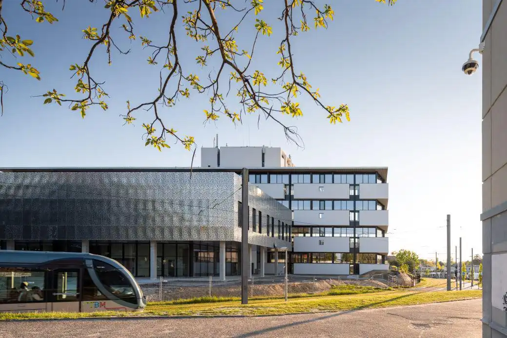 Vue intérieure de la Bibliothèque Universitaire des lettres